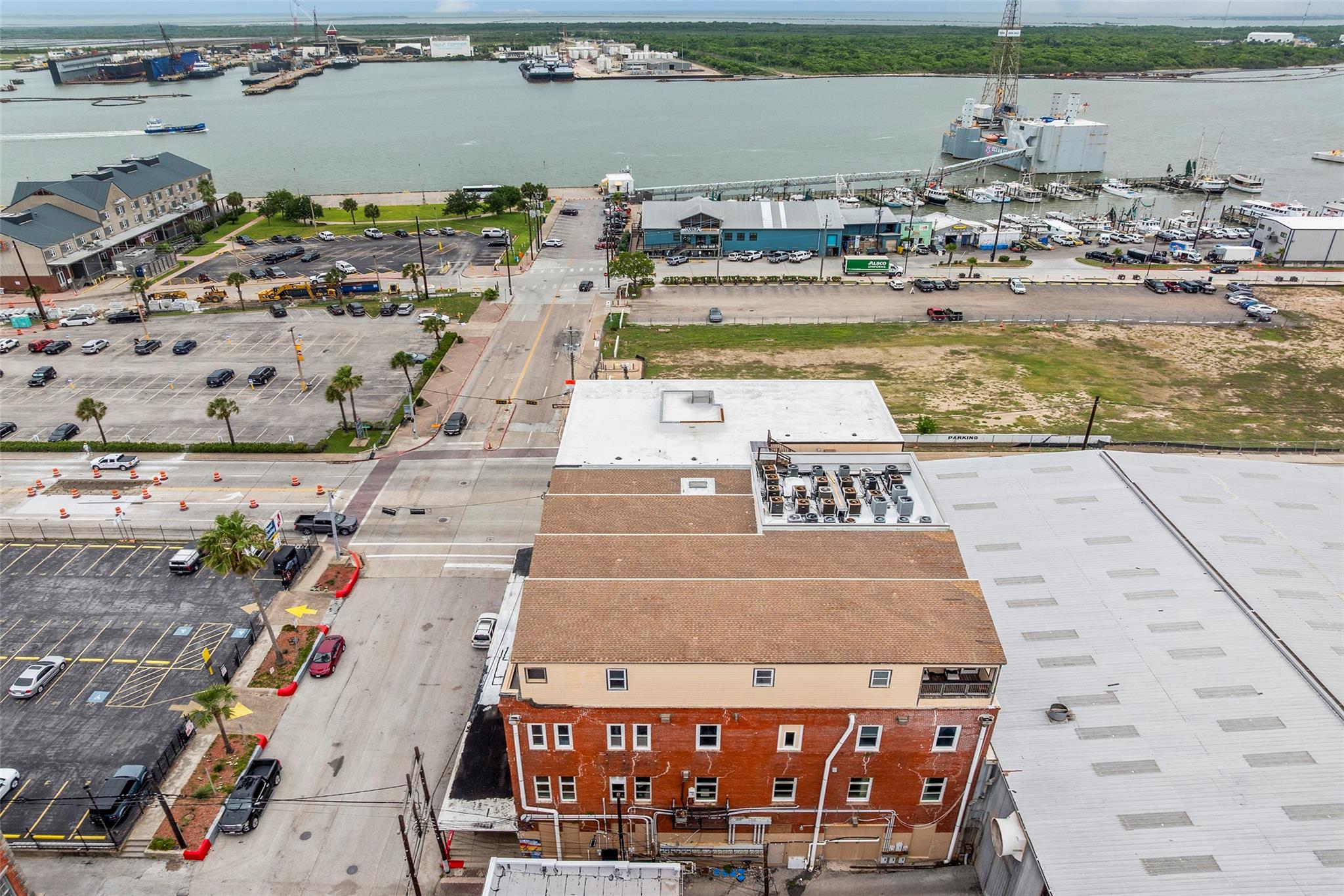 1927 Harborside Drive 303