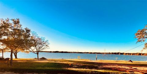 1.30 Cr 369 Jewett TX 75846