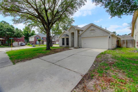 Homes For Sale - 17111 Valley Palms Drive<br/> Spring, TX 77379