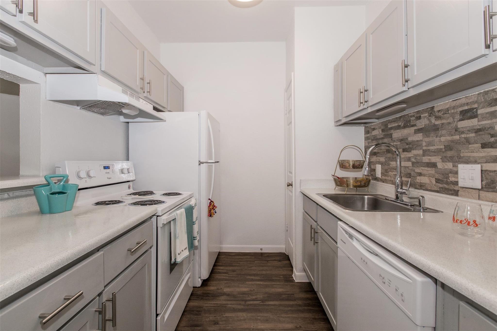 2101 Hayes Road 516
