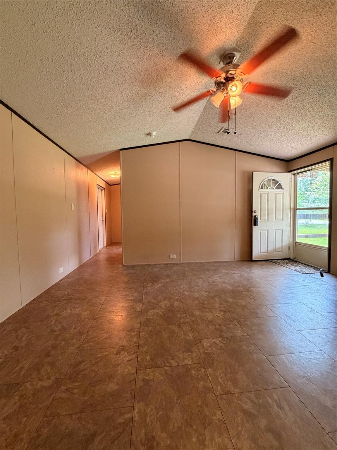 12715 Green River Drive