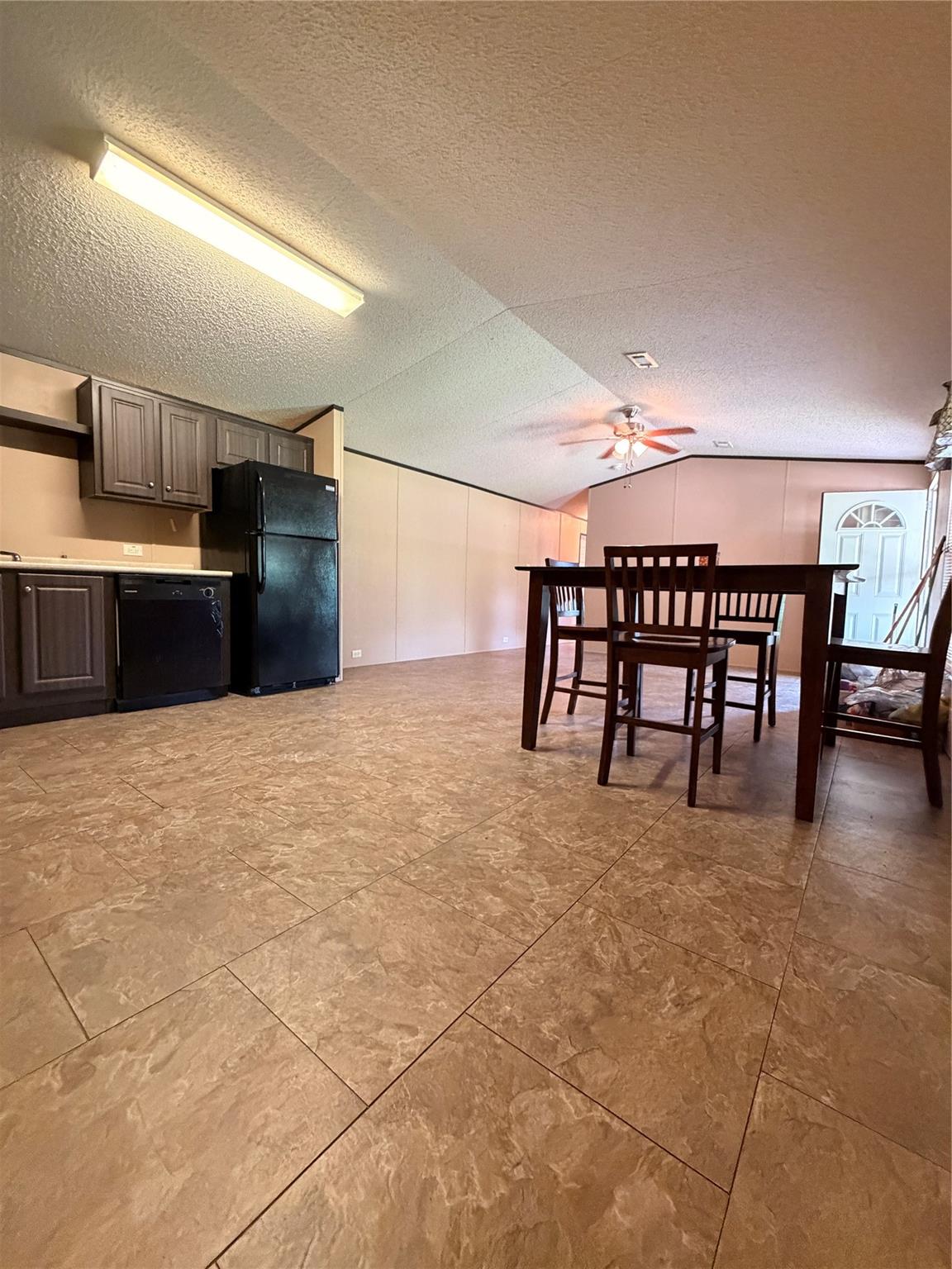 12715 Green River Drive