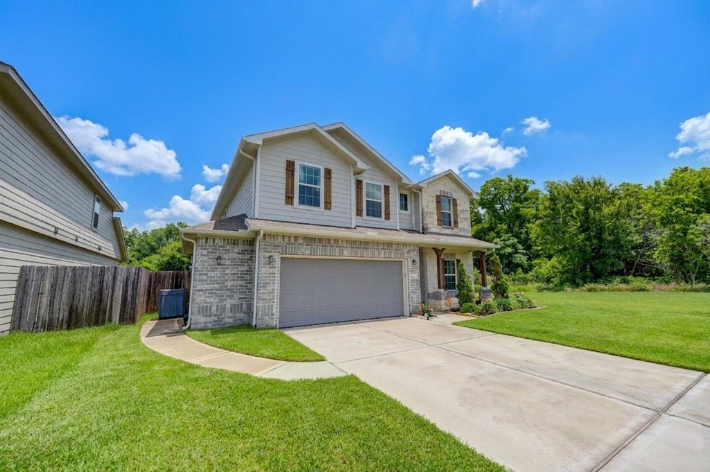 Photo of 5323 Rivers Edge Drive, Richmond, TX 77469 (MLS # 75017362)