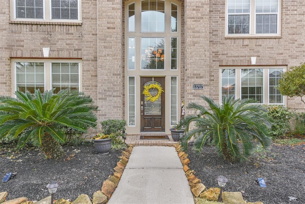 Photo of 13707 Elm Shores Drive, Houston, TX 77044 (MLS # 80776009)