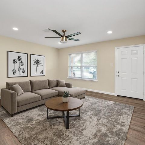 531 Edgebrook Drive Houston TX 77034