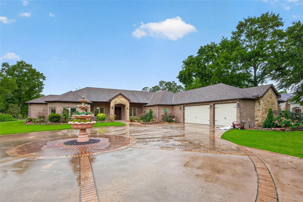 Photo of 19267 Serpenteer Drive, Porter, TX 77365 (MLS # 83845197)