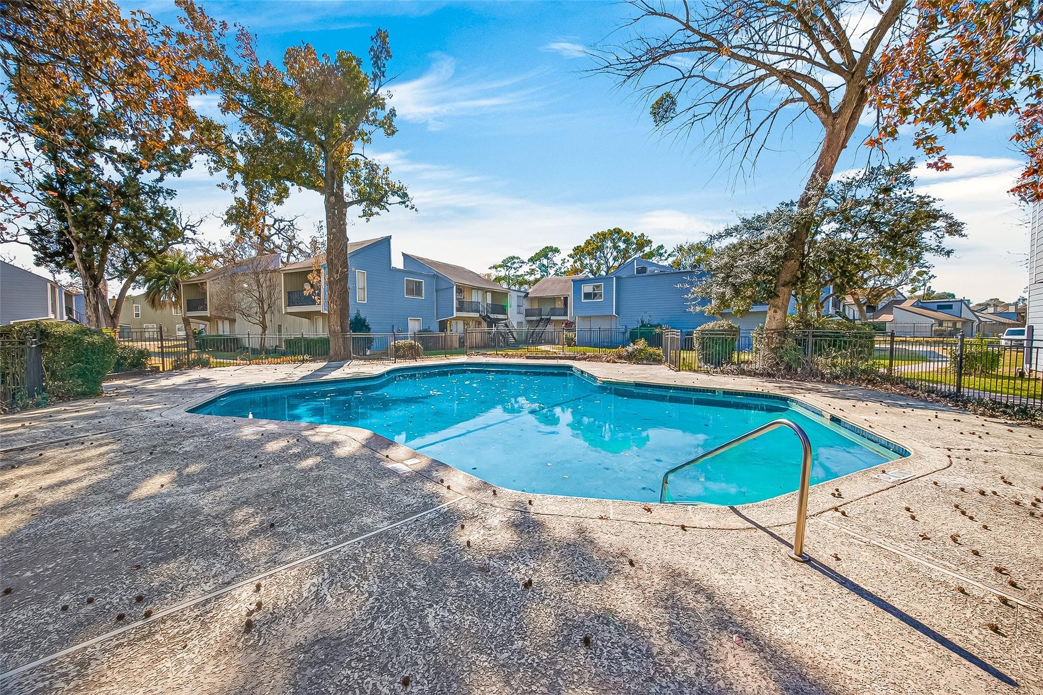 5625 Antoine Drive 1203