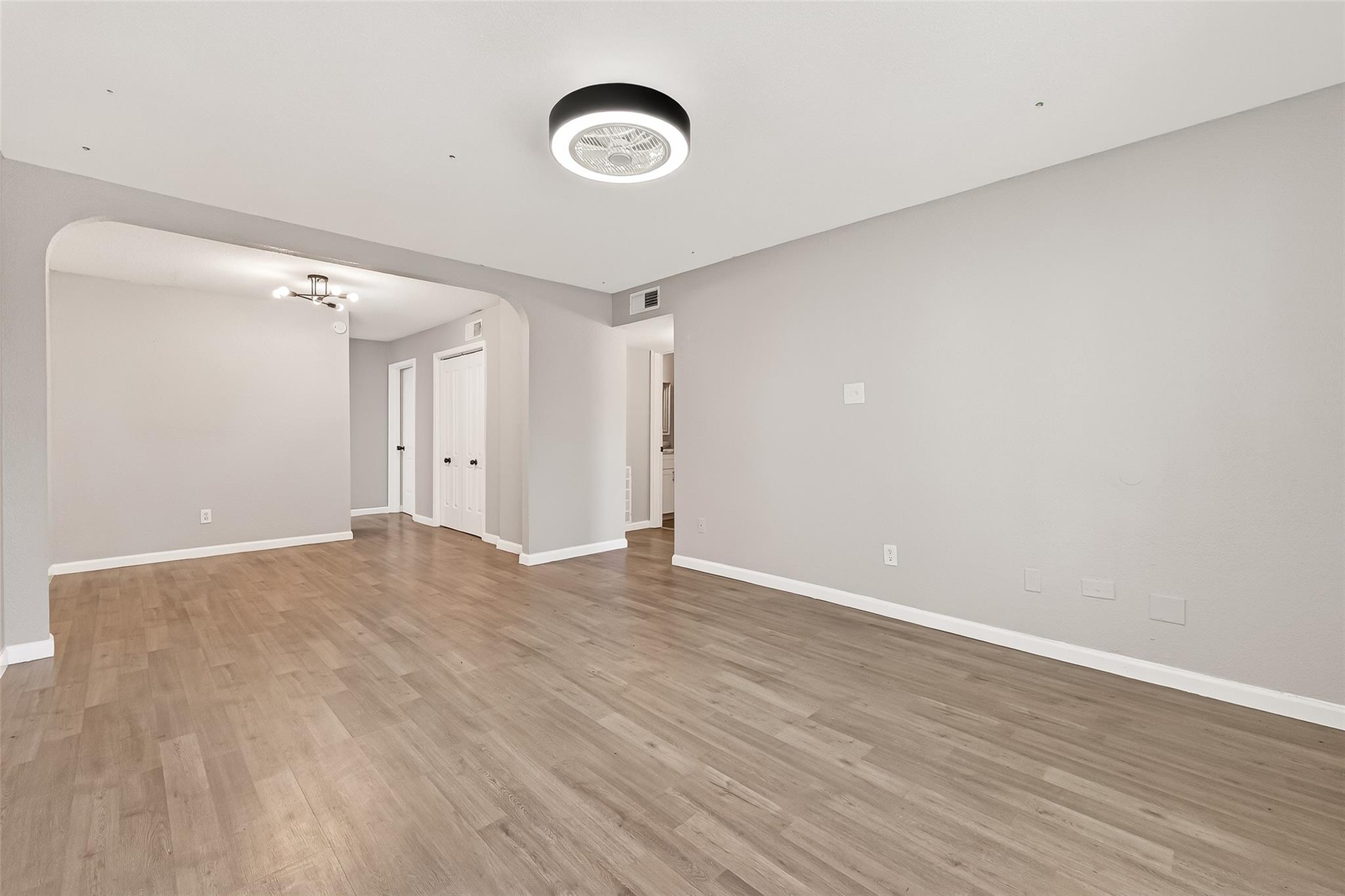 5625 Antoine Drive 1203