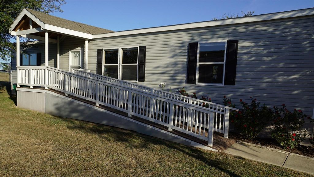 Photo of 5425 Marengo Place #151, Del Valle, TX 78617 (MLS # 5791546)