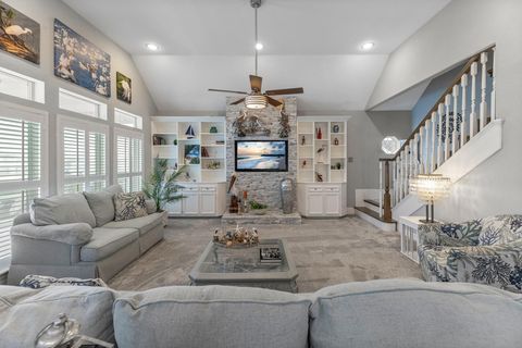 Tiny photo for 7 N Flamingo Street, La Marque, TX 77568 (MLS # 22947131)