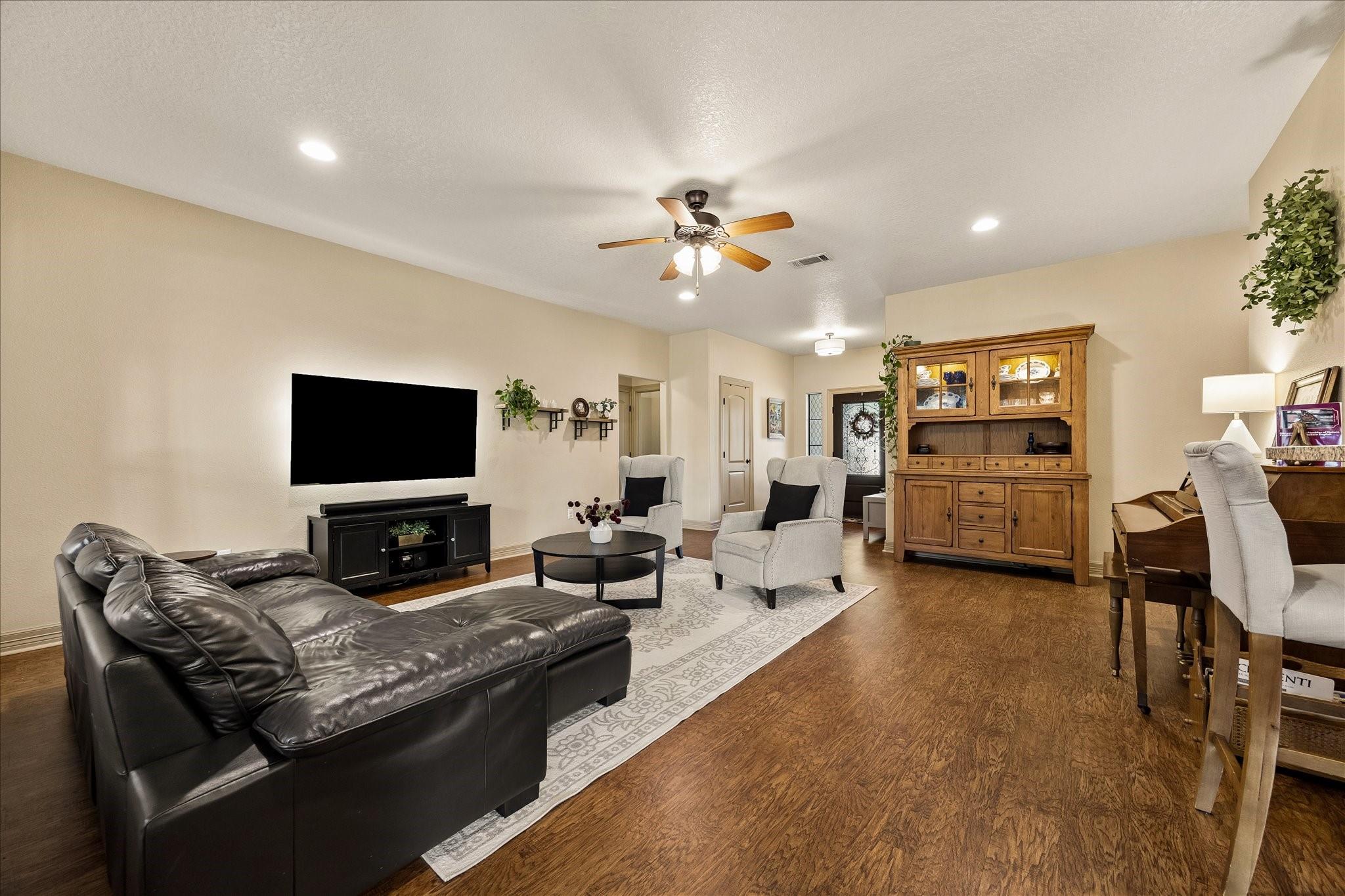 105 Blue Jay Drive