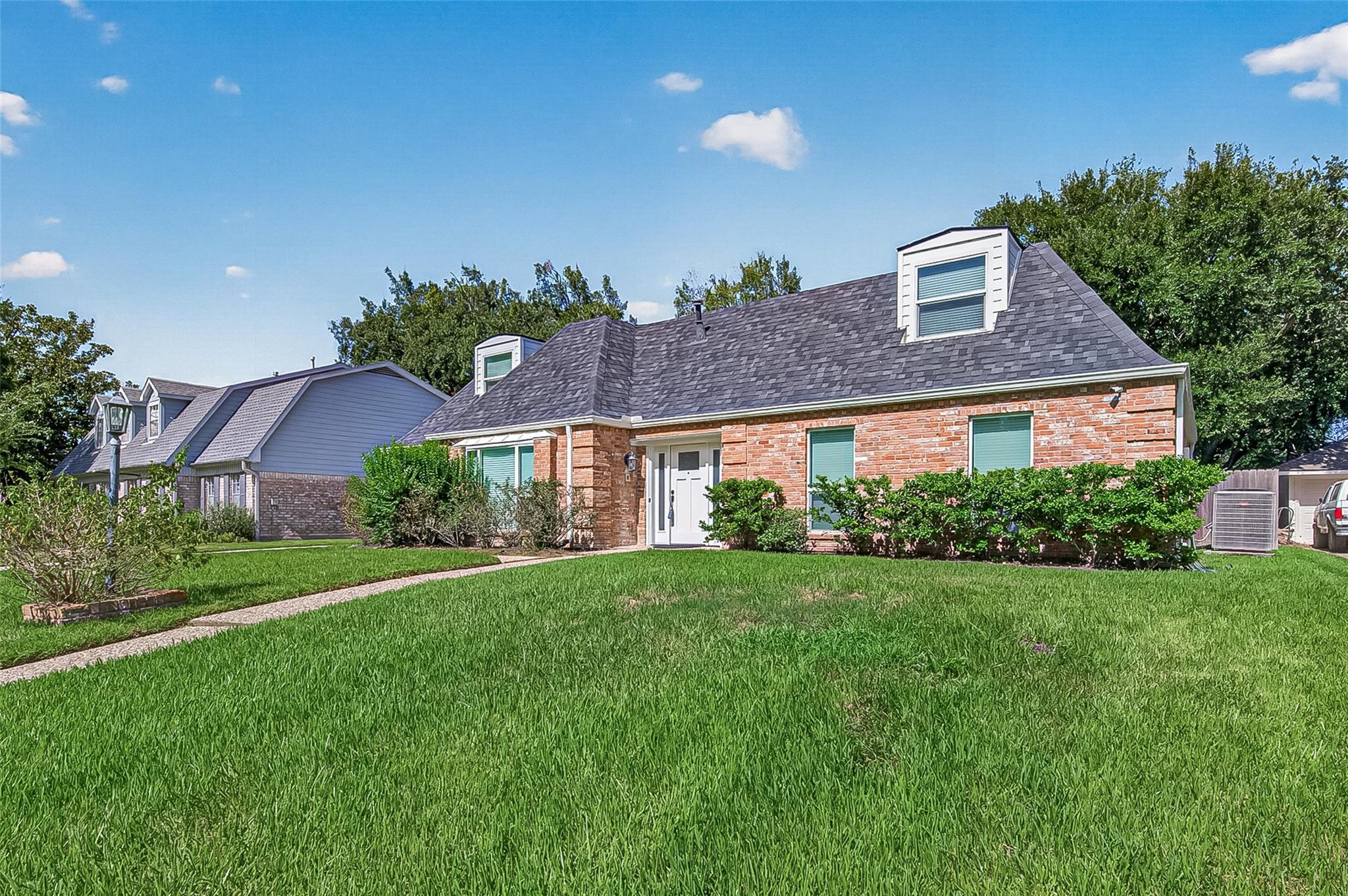 919 Longview Drive