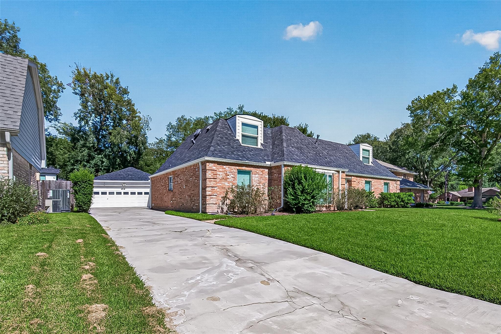 919 Longview Drive