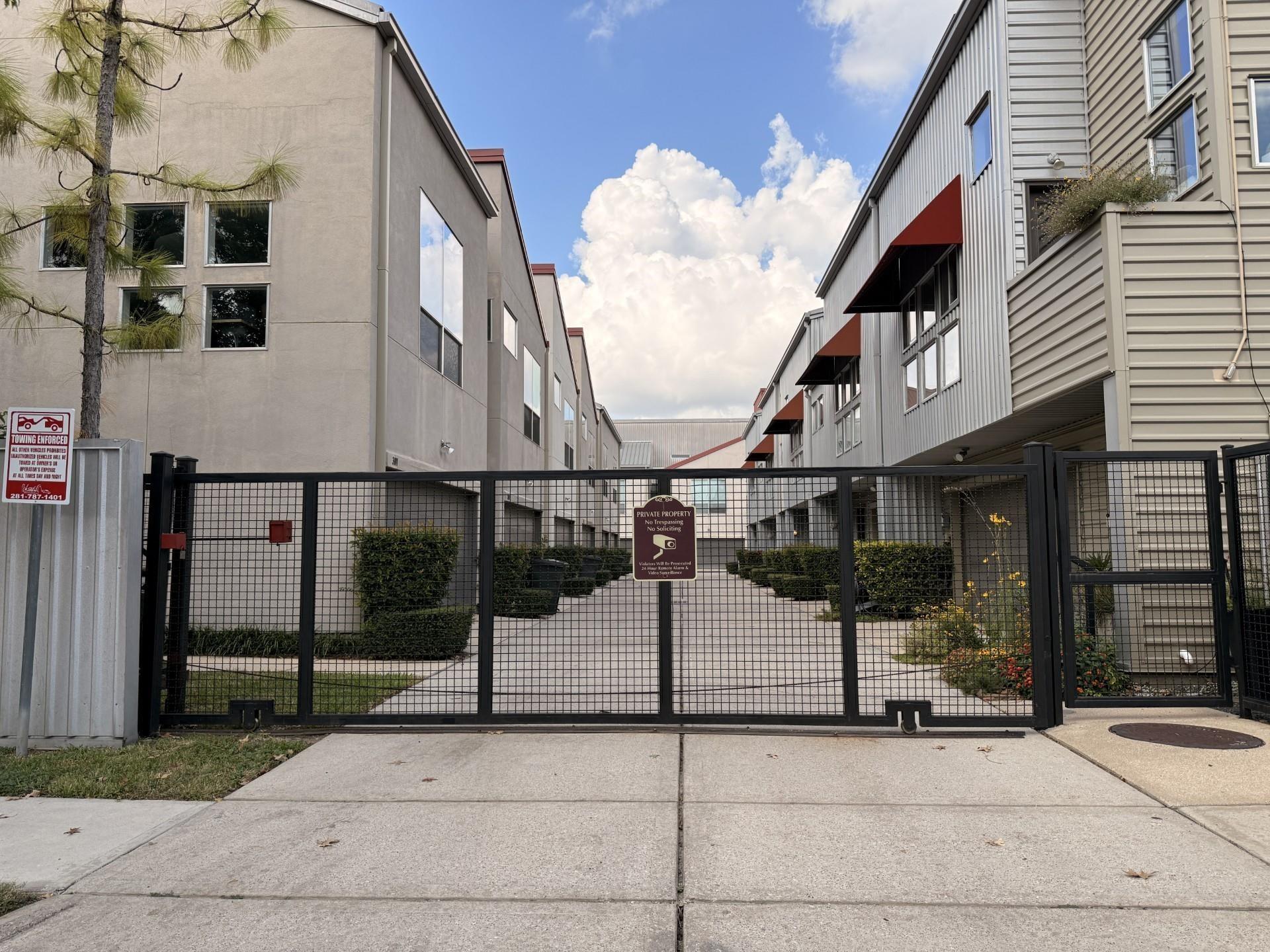 Houston, Texas 77020, United States, 2 Bedrooms Bedrooms, ,2 BathroomsBathrooms,Residential,Active,247112