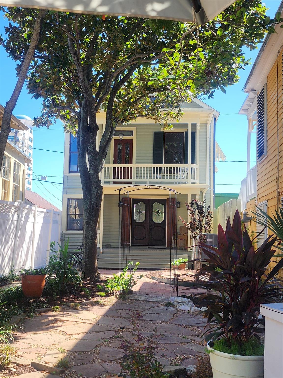 611 Church Street