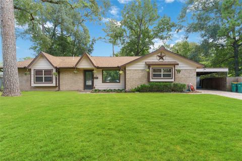 Photo of 15 Woody Creek Drive, Conroe, TX 77301 (MLS # 79688901)