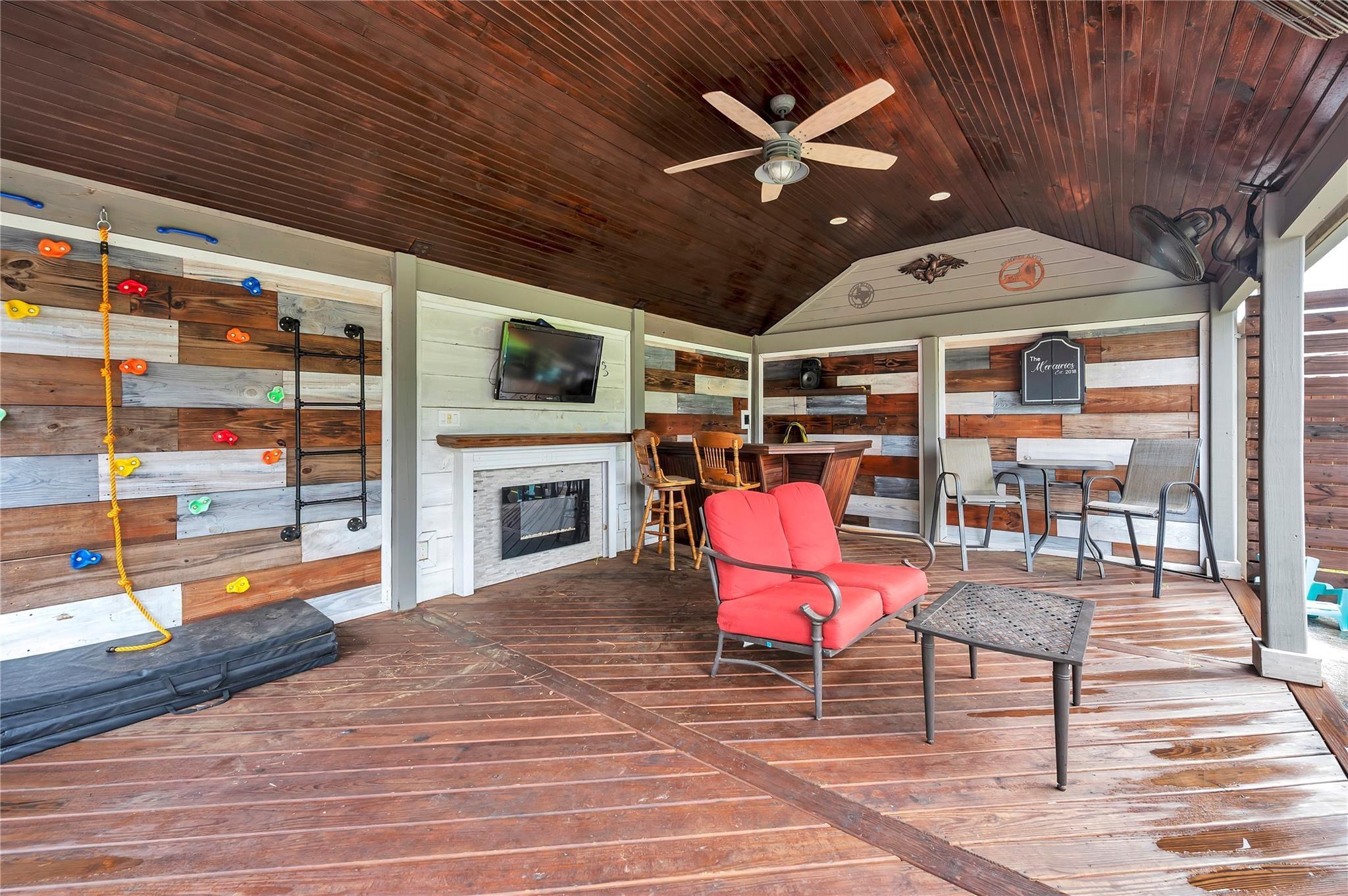 10252 Sunset Lane