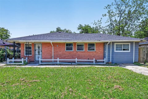 Homes For Rent - 3918 Tavenor Lane<br/> Houston, TX 77047