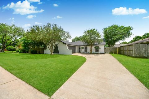 Photo of 22707 Fincastle Drive, Katy, TX 77450 (MLS # 94749420)