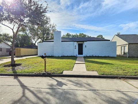 Photo of 2327 Bright Meadows Drive, Missouri City, TX 77489 (MLS # 32039083)