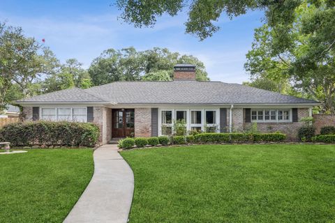 5659 Chevy Chase Drive Houston TX 77056