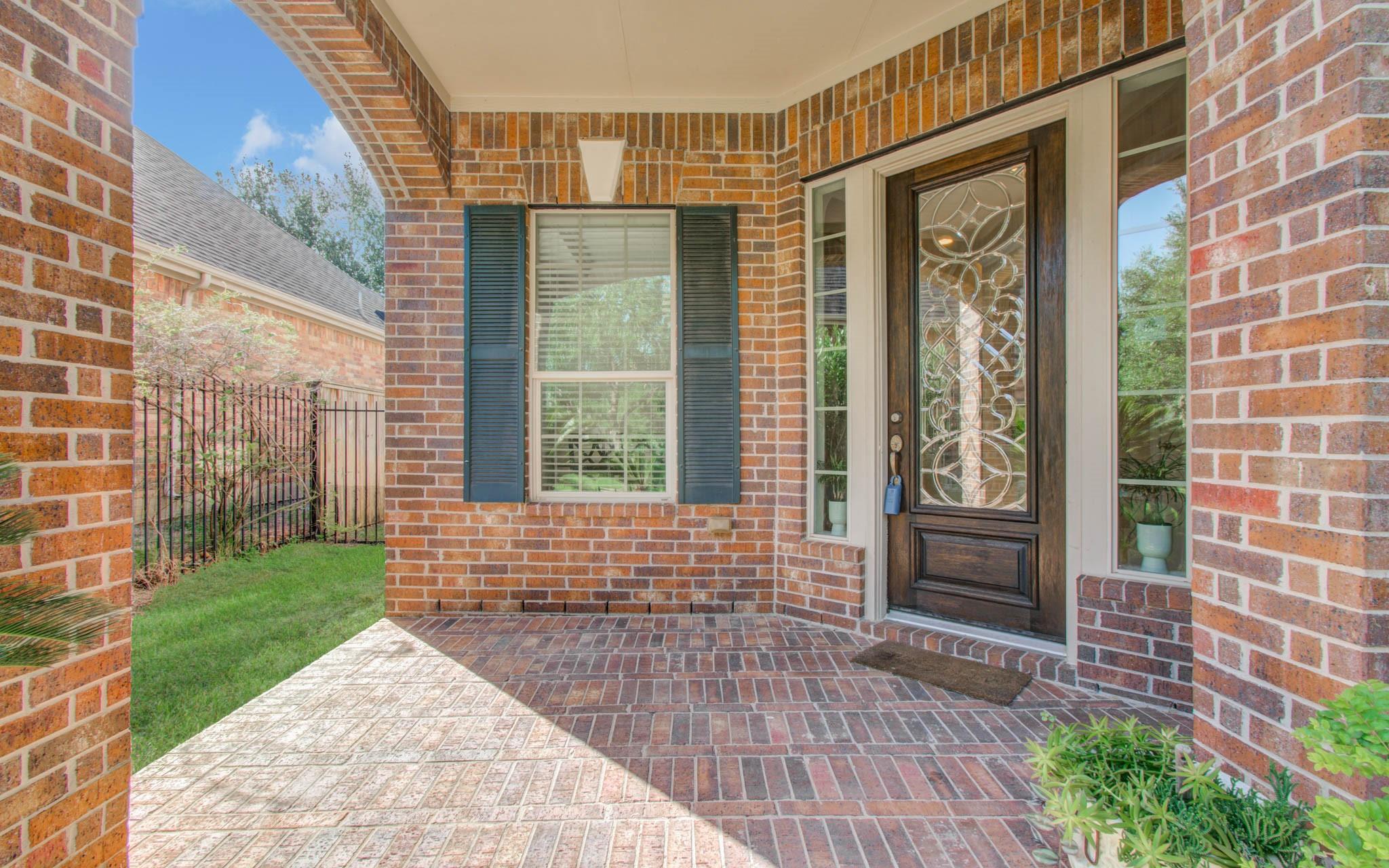 107 N Victoriana Circle