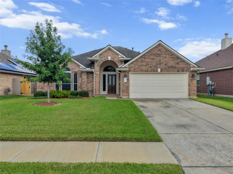 Homes For Sale - 5119 Camarosa Drive<br/> Pasadena, TX 77504