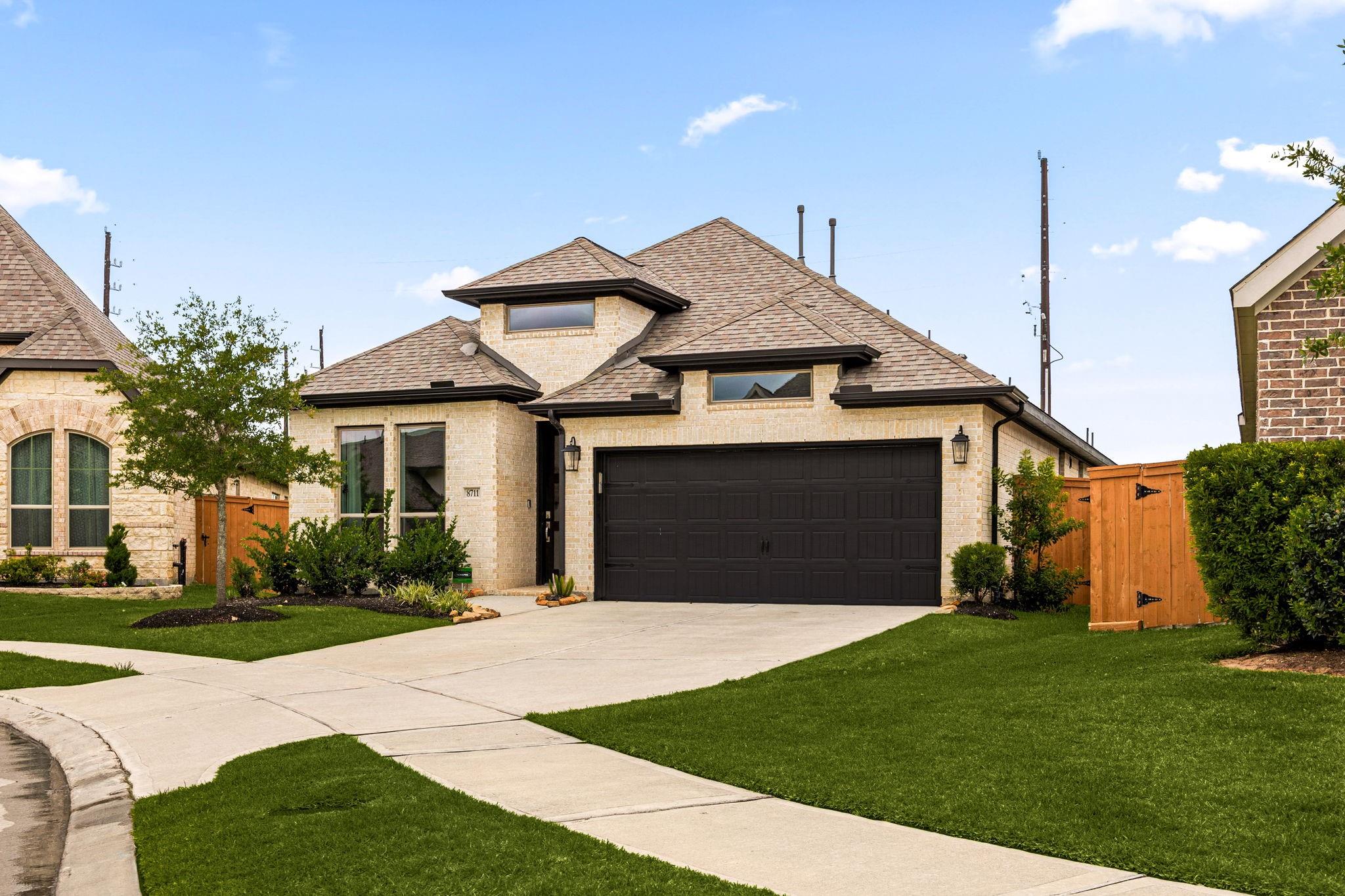 8711 Harbor Pines Drive