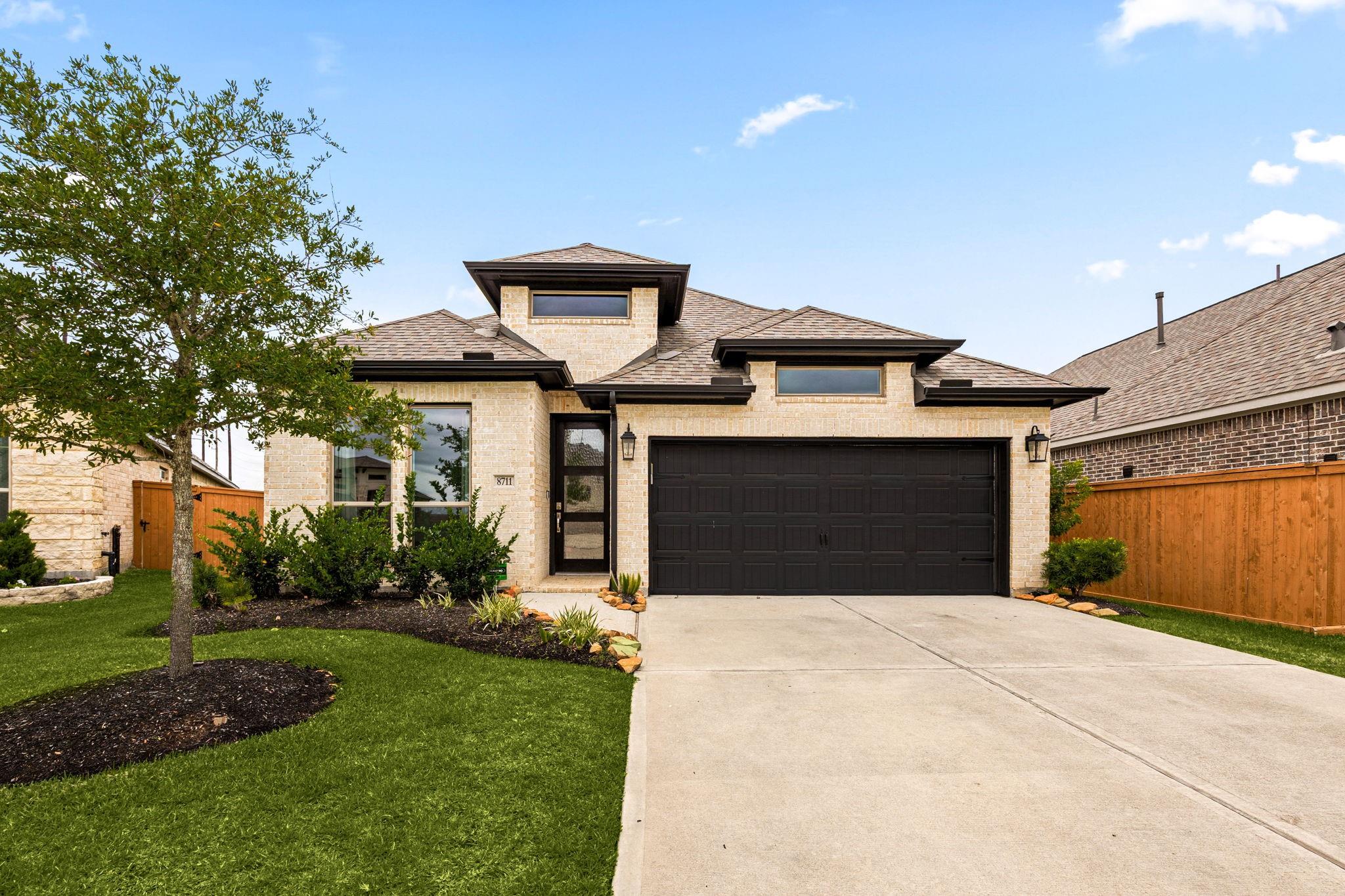 8711 Harbor Pines Drive
