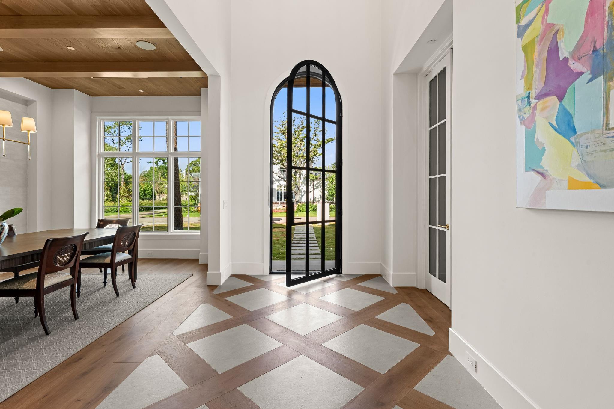534 W Dana Lane
