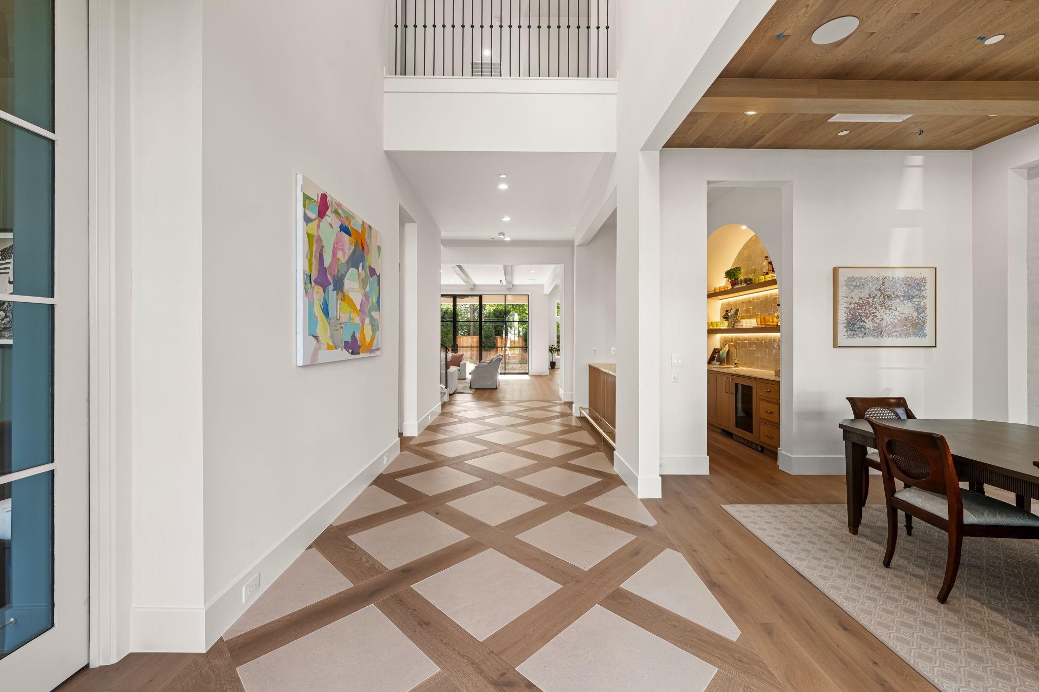 534 W Dana Lane