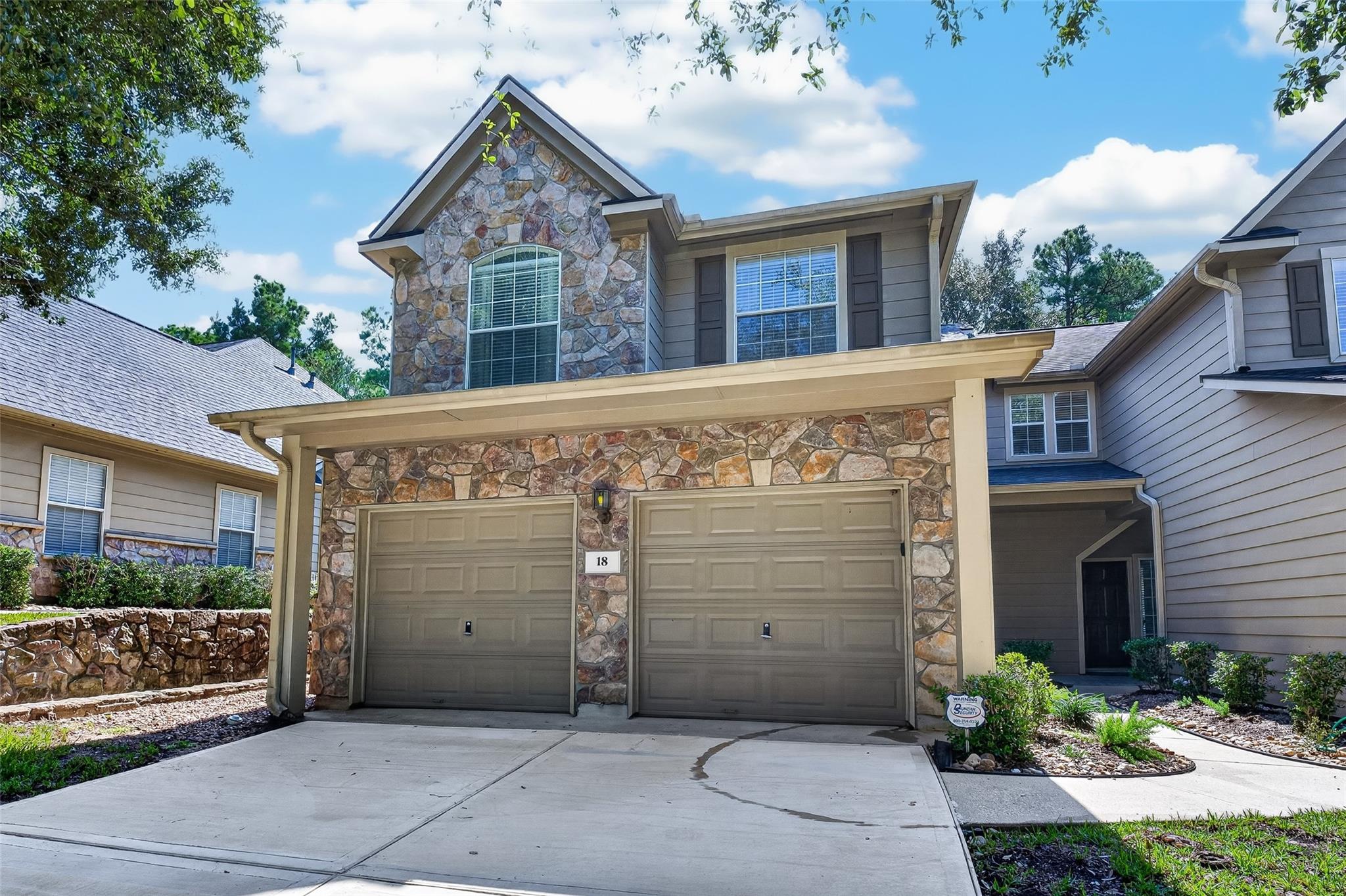 18 Valley Oaks Circle
