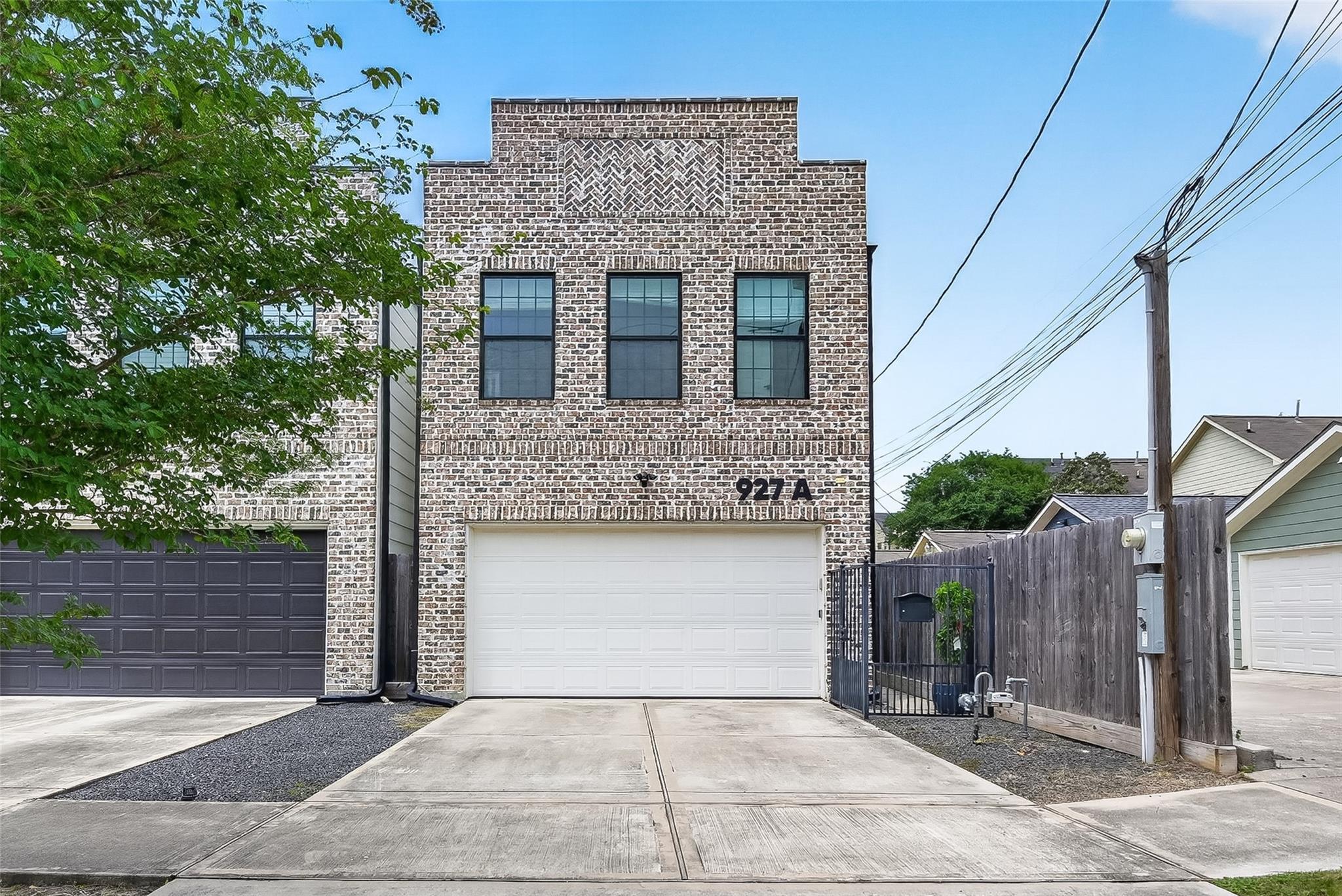 927 W 25th St #A, Houston, TX, 77008