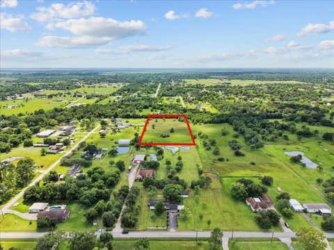 Photo of 2 Avenue P, Santa Fe, TX 77510 (MLS # 28769999)