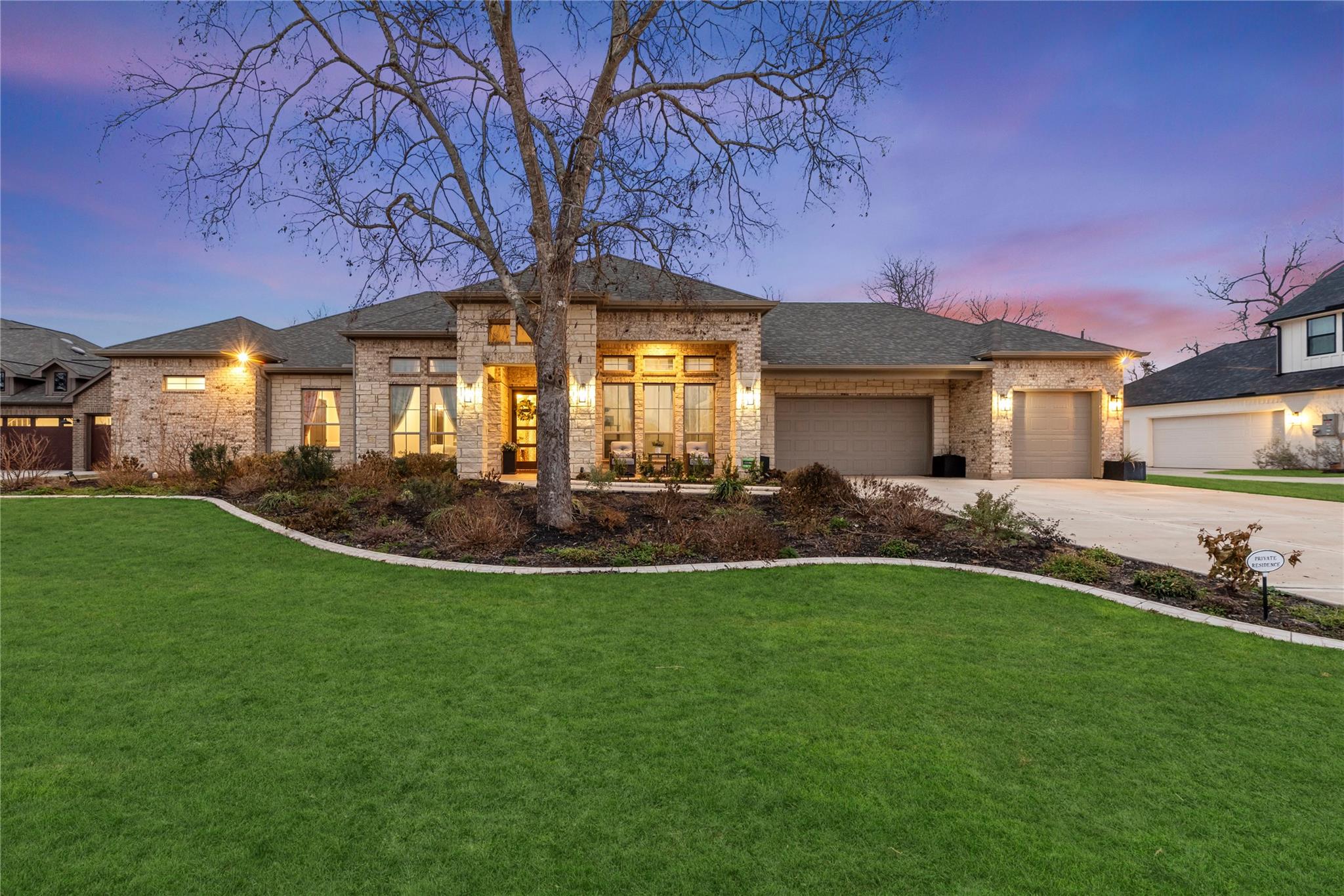 4218 Wooded Isle Way