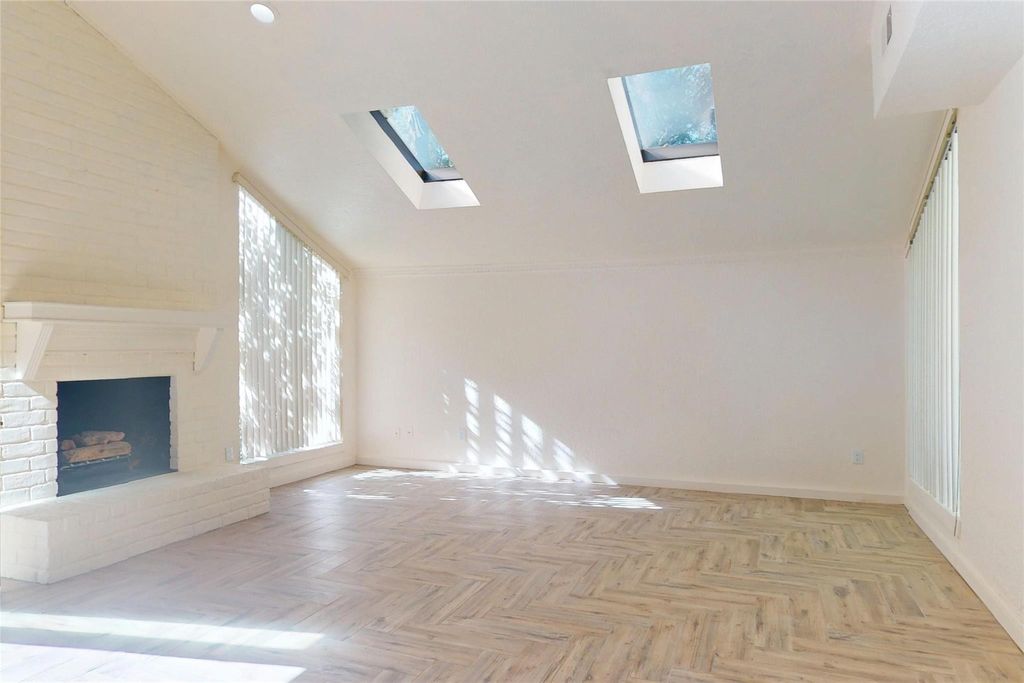 Photo of 707 Center Hill Drive, Houston, TX 77079 (MLS # 50553902)