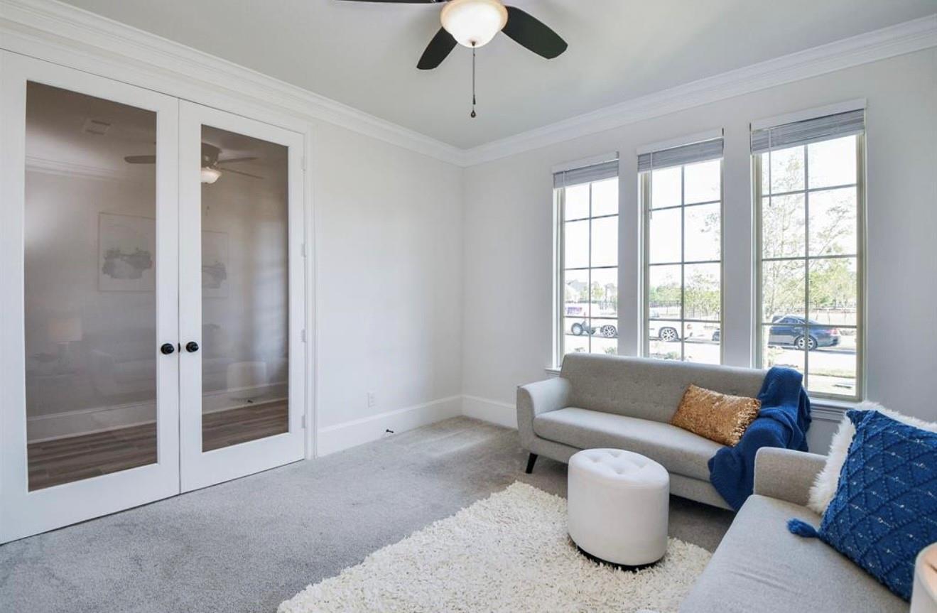 8803 Autumn Pine Drive