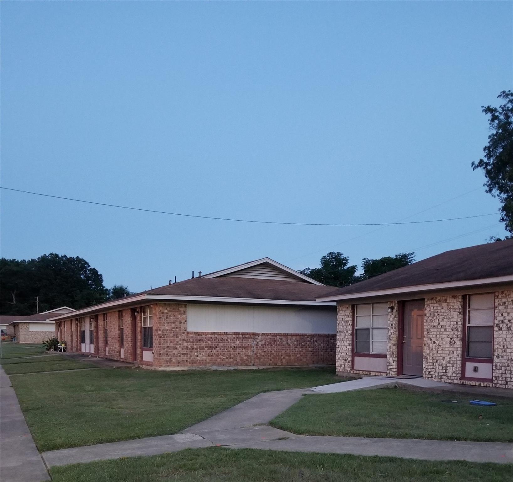 1300 Courtland Rd