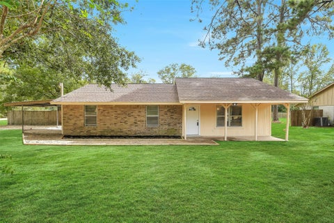 Photo of 310 Spring Avenue, Shepherd, TX 77371 (MLS # 77692871)