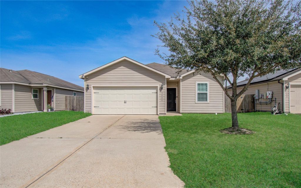 Photo of 5004 Sycamore Lane, Brookshire, TX 77423 (MLS # 90608039)
