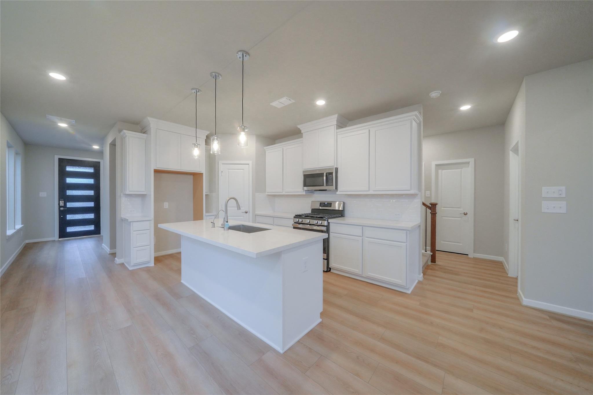 21859 Fitzroy Manor Lane