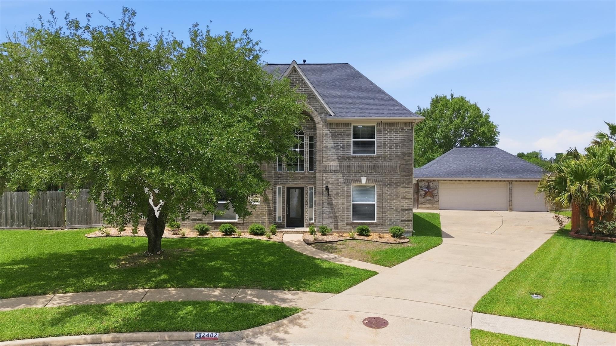 2402 Daytona Court