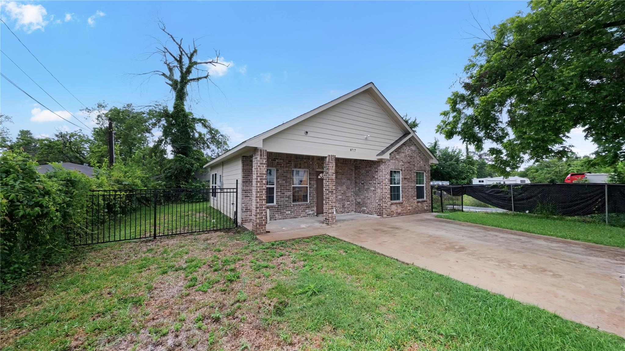 8717 Peachtree Street