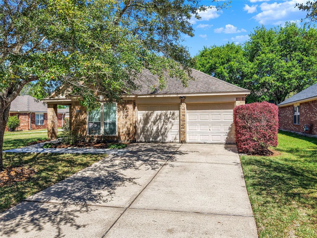 Photo of 26920 Carriage Manor Lane, Kingwood, TX 77339 (MLS # 79910984)