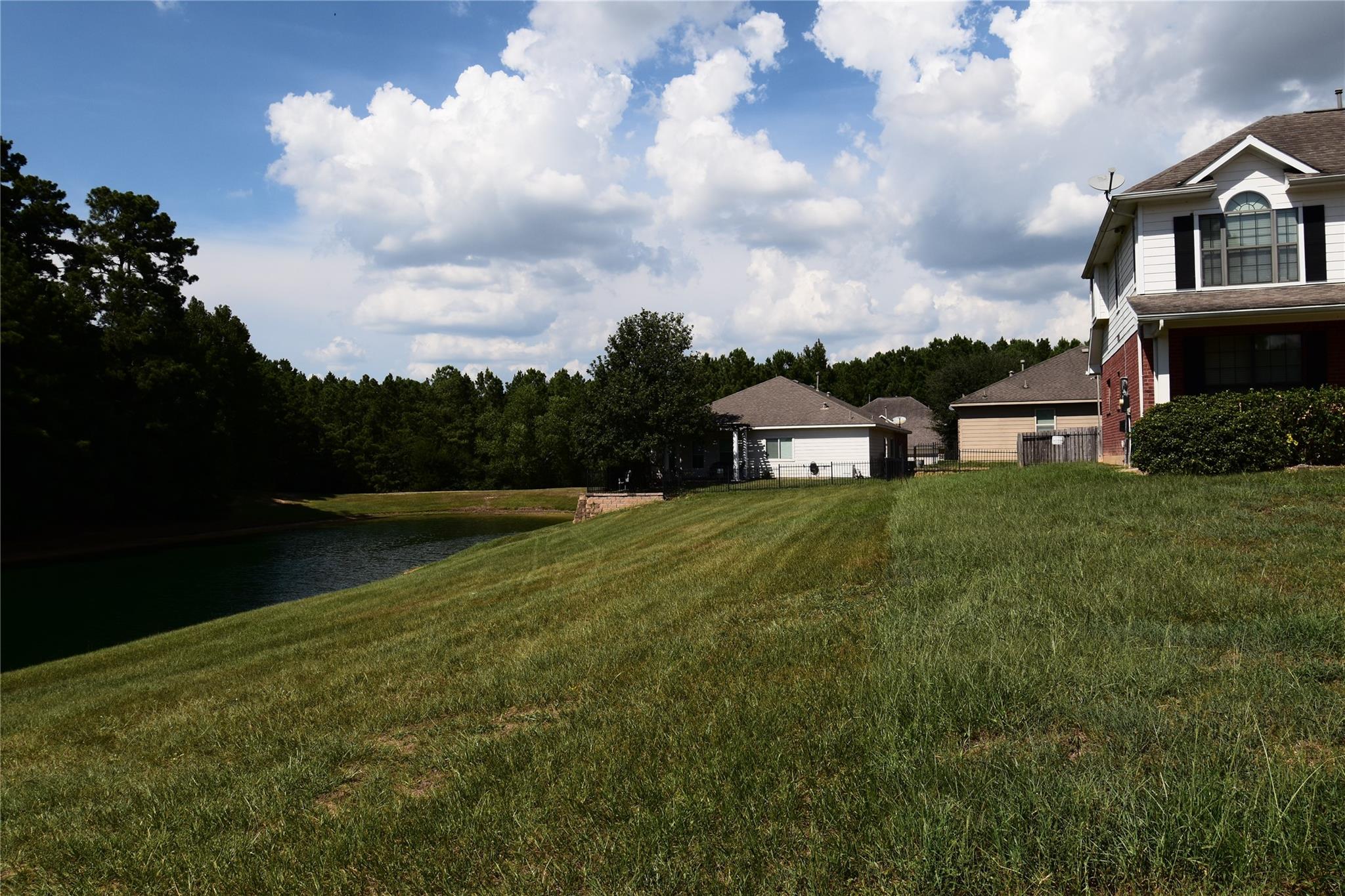 2308 Oakleaf Hills Circle