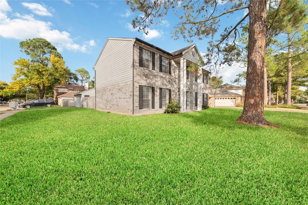 Photo of 16026 Autumn Falls Lane, Houston, TX 77095 (MLS # 96052232)