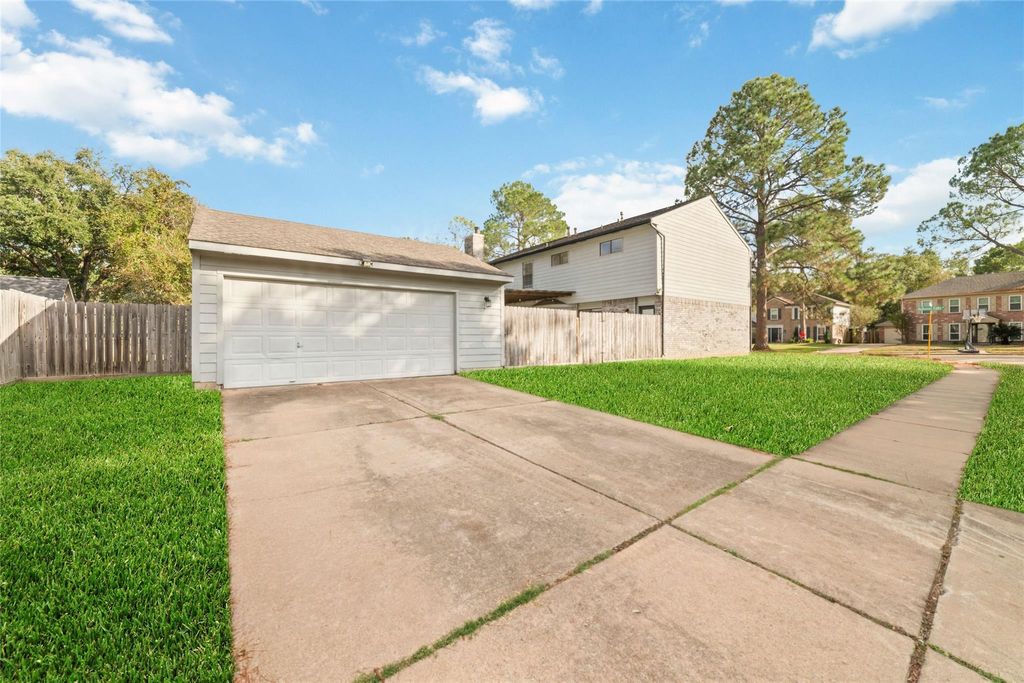 Photo of 16026 Autumn Falls Lane, Houston, TX 77095 (MLS # 96052232)