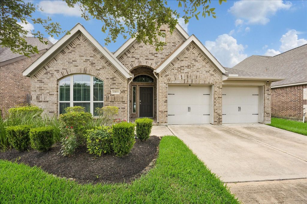 Photo of 13833 Arbor Meadows Lane LN, Pearland, TX 77584 (MLS # 55499677)
