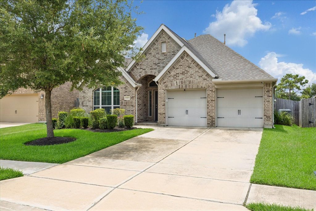 Photo of 13833 Arbor Meadows Lane LN, Pearland, TX 77584 (MLS # 55499677)