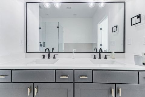 Tiny photo for 334 Eastwood Street, Houston, TX 77011 (MLS # 8087691)